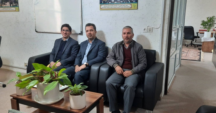 دیدار مدیر و مسئول حراست شرکت خدمات حمایتی کشاورزی با رئیس سازمان بسیج جامعه کشاورزی استان فارس به مناسبت دهه فجر