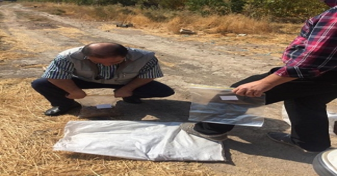 نمونه برداری خاک و آب از باغ طرح الگویی تغذیه گیاهی