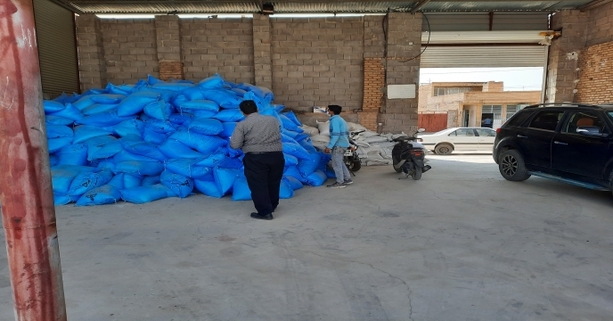 بازدید معاونت شرکت خدمات حمایتی کشاورزی استان یزد از انبار کود کارگزاری مقوم