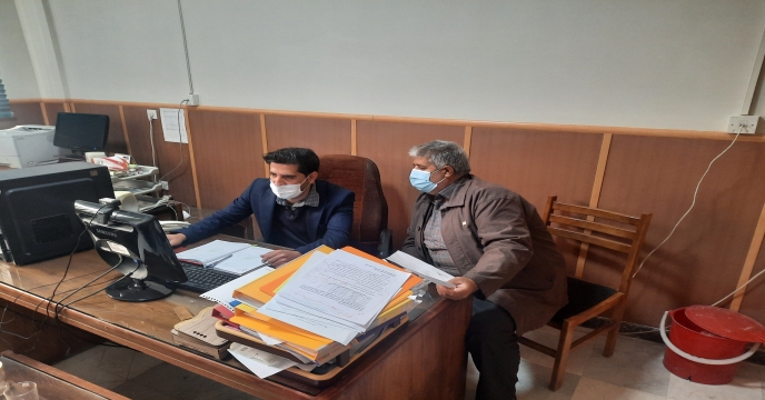 جلسه مسئول حراست شرکت خدمات حمایتی کشاورزی استان یزد با کارشناس زراعت سازمان جهاد کشاورزی استان یزد