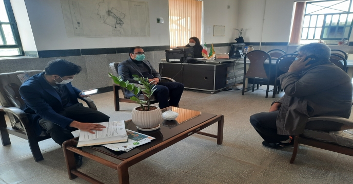جلسه مسئول حراست و کارشناس کشاورزی شرکت خدمات حمایتی کشاورزی استان یزد با مدیریت جهاد کشاورزی زارچ