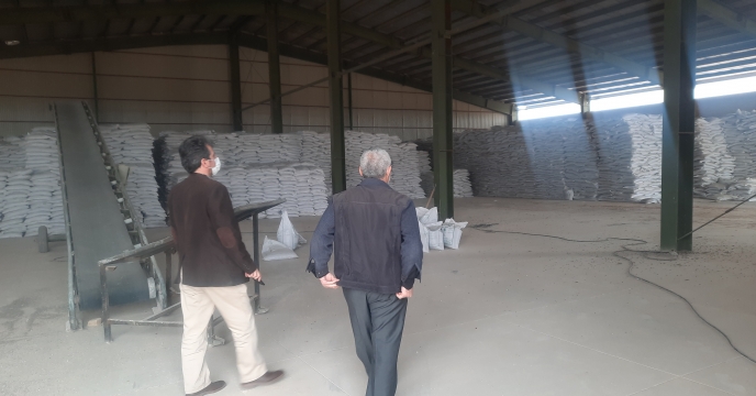 بازدید کارشناس حمل، نگهداری و توزیع از انبار نصرت آباد یزد