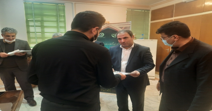 اهدای لوح تقدیر به کارکنان شرکت خدمات حمایتی کشاورزی استان یزد