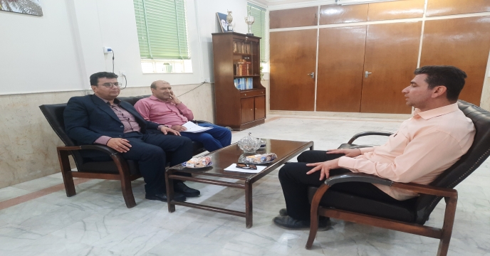 جلسه سرپرست شعبه یزد با کارشناس توزیع، حمل و نگهداری