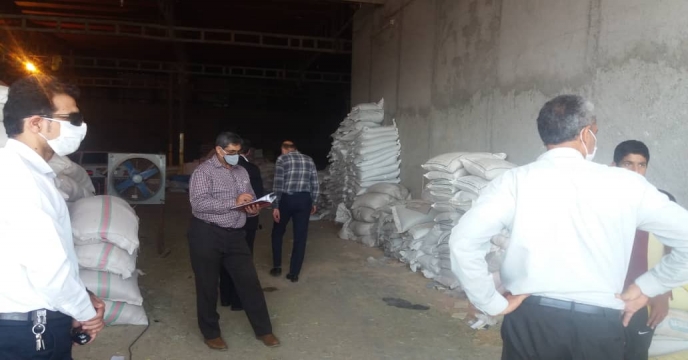 بازدید گروه نظارت استان از فروشگاههاى عرضه غير مجاز  كودهاى شيميايى