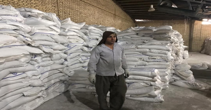 تخلیه مقدار 504 تن کود سولفات پتاسیم گرانوله  ارسالی از  بندر امام خمینی  در انبار سازمانی آذربایجان غربی