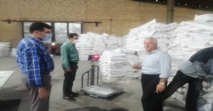 نمونه برداری از کود سوپرفسفات تریپل ارسالی از بندر عباس