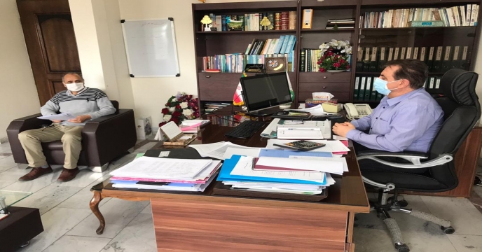 جلسه باز گشایی پاکات مناقصه خودرو های استیجاری در آذربایجان غربی