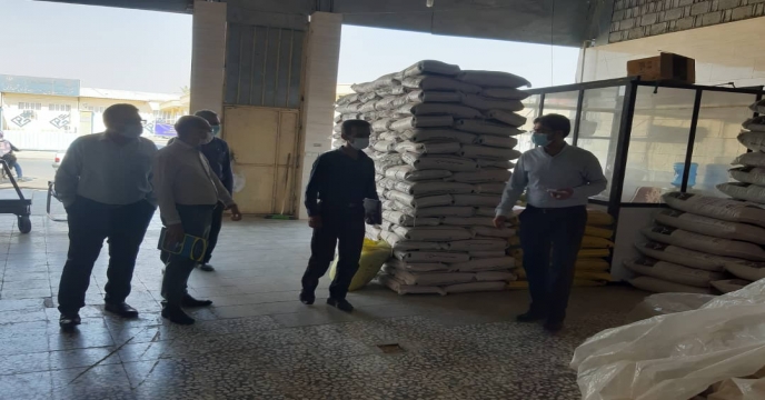 بازدید گروه نظارت عاليه از فروشندگان خارج از شبکه شهرستان دشتستان