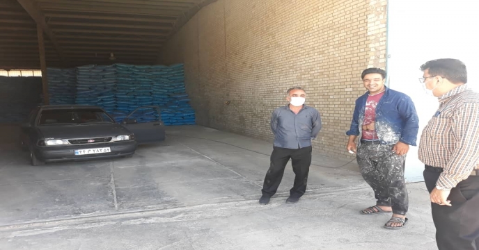 بازدید معاونت شرکت خدمات حمایتی کشاورزی استان یزد از انبار کود