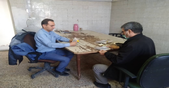 عملیات نمونه برداری از کود ارسالی به انبار مرکزی
