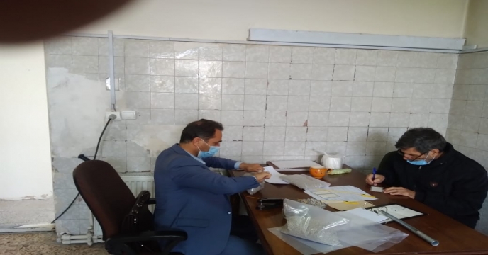 انجام نمونه برداری از کودهای ارسالی به انبار مرکزی