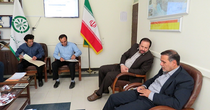 گزارش تصویری از بازگشایی پاکات مناقصه عملیات بارگیری، حمل و تخلیه نهاده های کشاورزی شرکت خدمات حمایتی کشاورزی استان همدان