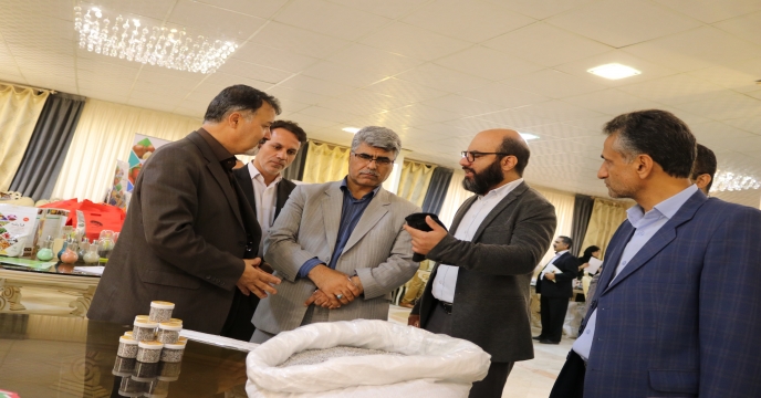 حضور مدیر روابط عمومی و امور بین الملل شرکت خدمات حمایتی کشاورزی در همایش معرفی سبد محصولات کشاورزی در خراسان رضوی