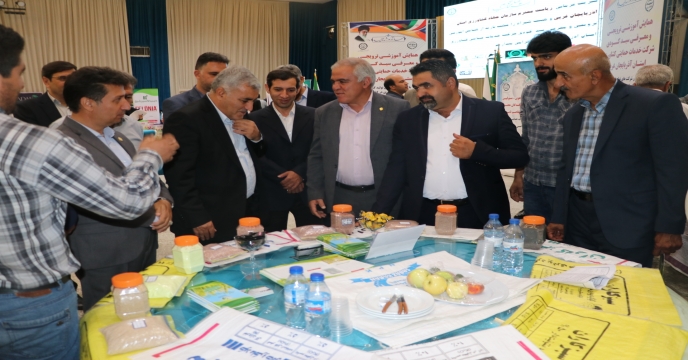 بازدید رییس سازمان جهاد کشاورزی استان آذربایجان غربی از 12 امین همایش آموزشی ترویجی و معرفی سبد کودی شرکت خدمات حمایتی کشاورزی