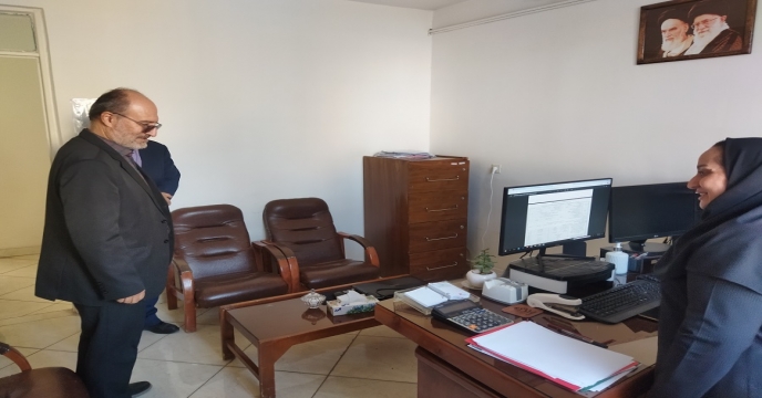 تأکید رییس سازمان جهادکشاورزی خراسان جنوبی بر تسهیل توزیع نهاده‌ها در بازدید از شرکت خدمات حمایتی کشاورزی استان