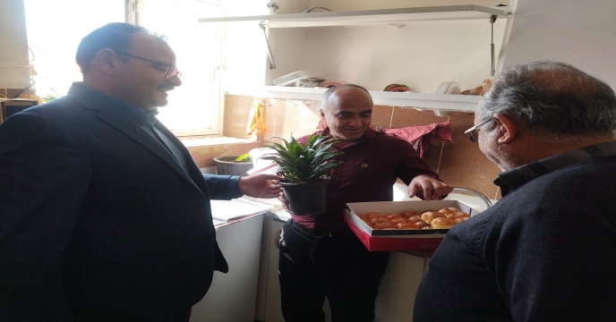 تبریک دهه فجر و میلاد حضرت مهدی (عج) با دیدار صمیمی مدیر شرکت خدمات حمایتی کشاورزی خراسان جنوبی از همکاران