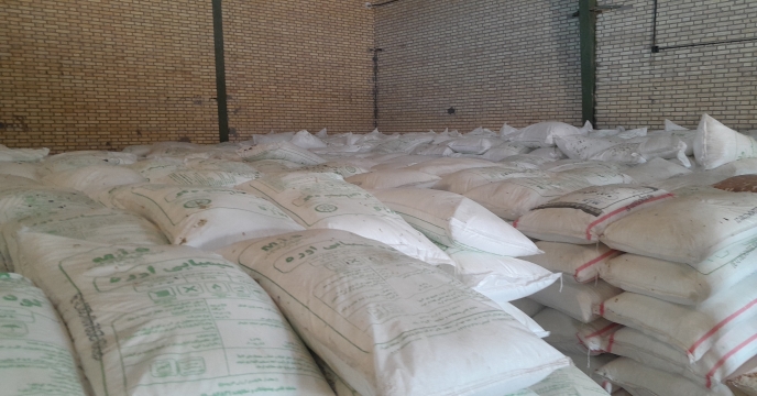 بازدید از انبار کارگزاری کود در منطقه خنداب . روستای آقداش