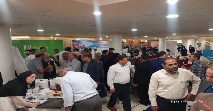 حضور فعال شرکت کیمیا اکسیر شرق خراسان درپنجمین همایش آموزشی ، ترویجی و معرفی محصولات سبد کودی استان مرکزی 