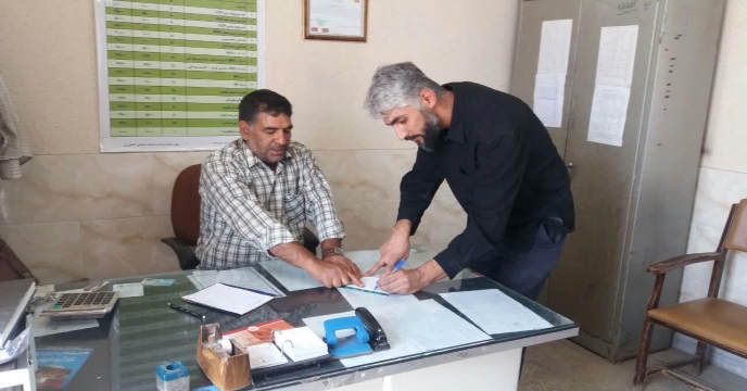 توزیع انواع بذور گواهی شده و مادری بوجاری شده به کشاورزان استان مرکزی