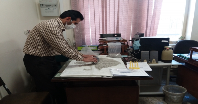 نمونه برداری از کود فسفات 13% شرکت آوان شیمیایی سالاری تهران