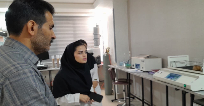 بازدید از آزمایشگاه بخش خصوصی آب و خاک شهرستان اراک در استان مرکزی