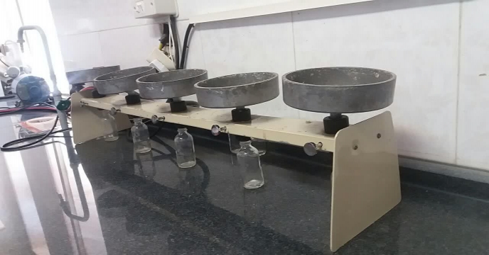 بازدید از آزمایشگاه بخش خصوصی شهرستان ساوه در استان مرکزی