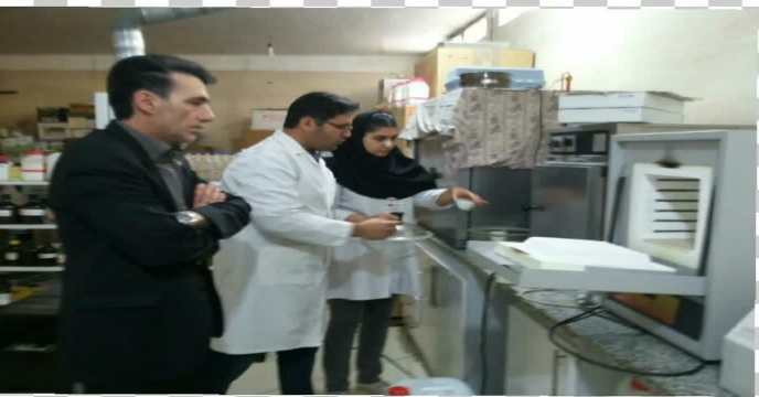 بازدید مدیر شرکت خدمات حمایتی کشاورزی استان مرکزی از آزمایشگاه خاک و آب تحت پوشش در دیماه سال 1398