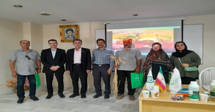 برگزاری جلسه آموزشی و ترویجی با مشارکت شرکت دانش بنیان بایوران و شرکت خدمات حمایتی کشاورزی استان مرکزی 	