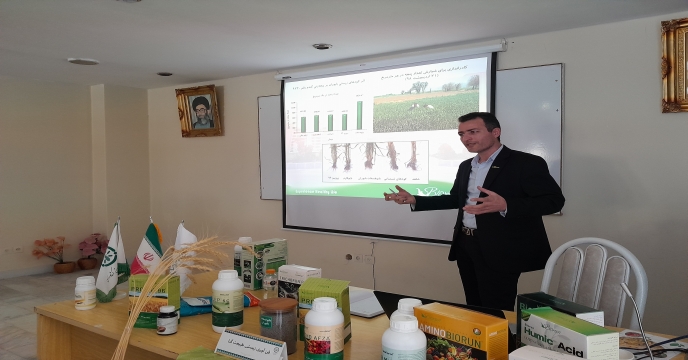 برگزاری جلسه آموزشی و ترویجی با مشارکت شرکت دانش بنیان بایوران و شرکت خدمات حمایتی کشاورزی استان مرکزی 	