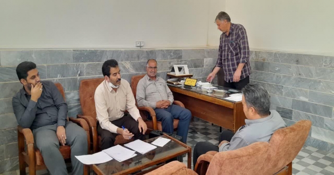 بازدید های دوره ای گروه پایش از کارگزاران توزیع کود شهرستان زرندیه ساوه در استان مرکزی – اواخر مهرماه 1401