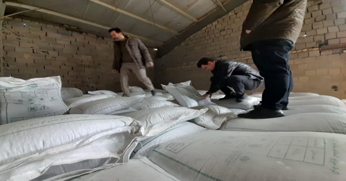 بازدید مهندس سلیمی مشاور محترم مدیر عامل از ستاد جهت بازدید از انبارهای استان مرکزی و عملیات نمونه برداری از کود تولید داخلی – بهمن ماه 1402
