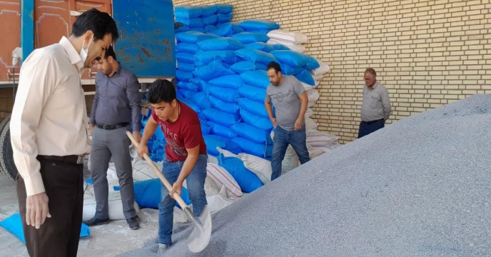 بازدید های دوره ای گروه پایش از کارگزاران توزیع کود شهرستان زرندیه ساوه در استان مرکزی – اواخر مهرماه 1401