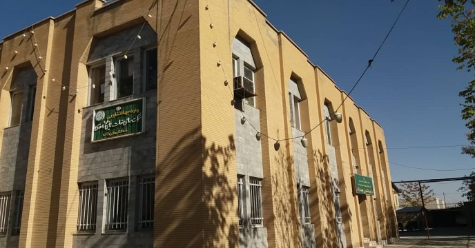صدور بیش از6407 فقره حواله الکترونیک برای توزیع کود به کشاورزان منطقه فراهان و حومه در سال1403