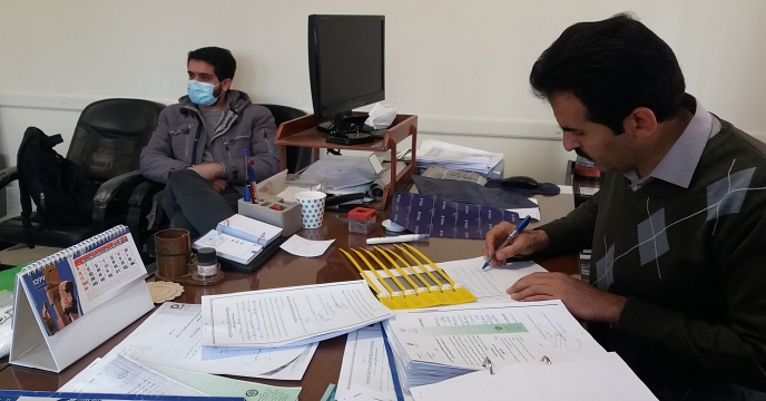 عملیات نمونه برداري وپلمپ از کودسولفات پتاسیم پودری و گرانوله استان مرکزی
