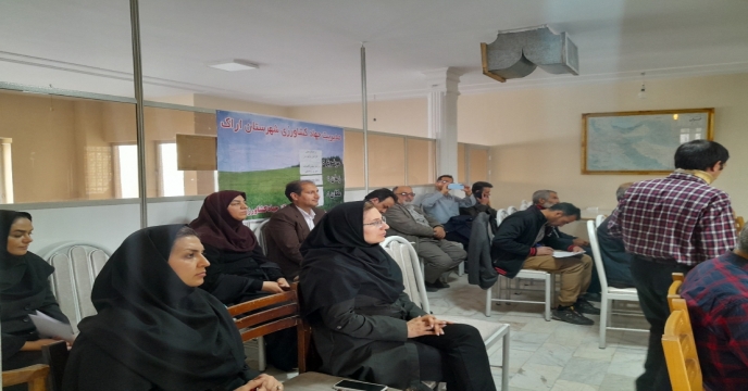 برگزاری هفته ای دوره آموزشی با همکاری شرکت خدمات حمایتی کشاورزی و مرکز خدمات حومه شهرستان اراک