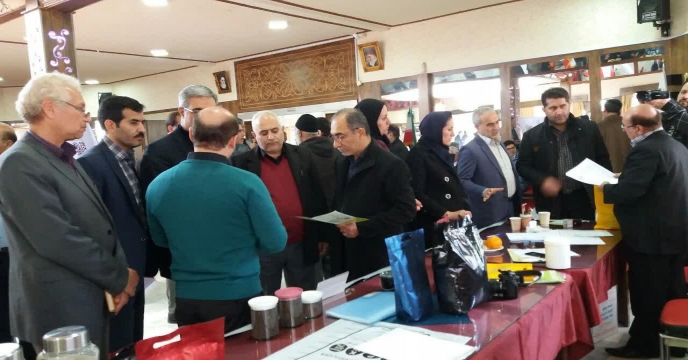 برگزاری دومین همایش یک روزه آموزشی ترویجی و معرفی سبد محصولات کودی با هدف حمایت از تولید ملی و افزایش سبد محصولات کودی استان مرکزی مورخ 98/09/10 در تالار خانه معلم شهر اراک