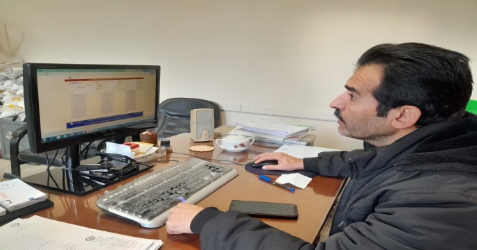 صدور بیش از302 فقره حواله الکترونیک برای توزیع کود به کشاورزان شهرستان محلات و دلیجان آذر ماه 1404