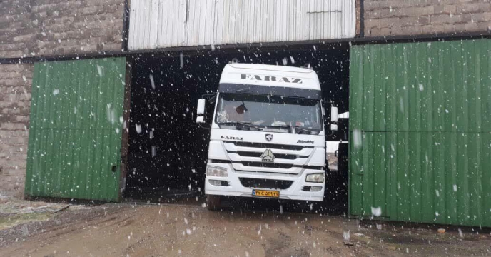 ارسال کود اوره به شرکت تعاونی روستا چارچریک در شهرستان شازند