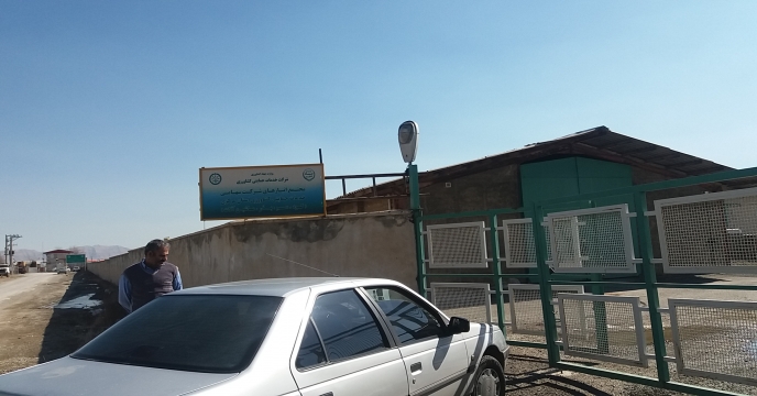 عملیات کیسه گیری کود فله اوره در انبار علی آباد استان مرکزی