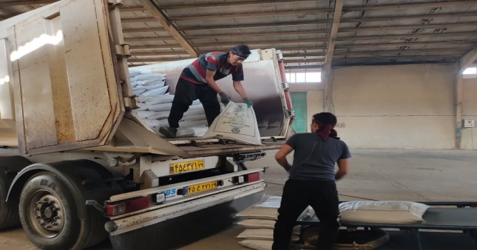 توزیع مقدار488 تن انواع کود کشاورزی یارانه ای از طریق سامانه پایش برای کشاورزان شهرستان خمین و حومه