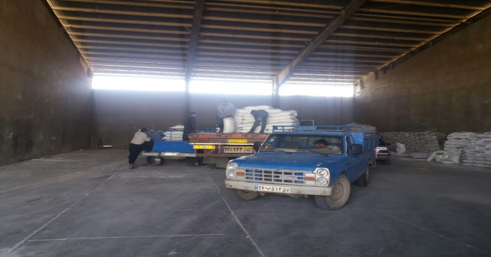 توزیع مقدار853 تن انواع کود کشاورزی یارانه ای از طریق سامانه پایش برای کشاورزان شهرستان خمین و حومه در مهر ماه سالجاری 