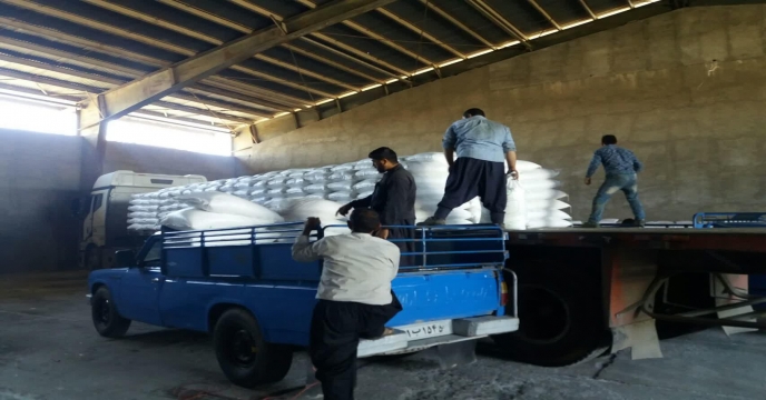 توزیع مقدار853 تن انواع کود کشاورزی یارانه ای از طریق سامانه پایش برای کشاورزان شهرستان خمین و حومه در مهر ماه سالجاری 