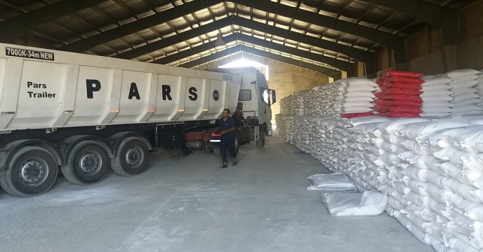 توزیع مقدار920 تن انواع کود کشاورزی یارانه ای از طریق سامانه پایش برای کشاورزان شهرستان خمین و حومه