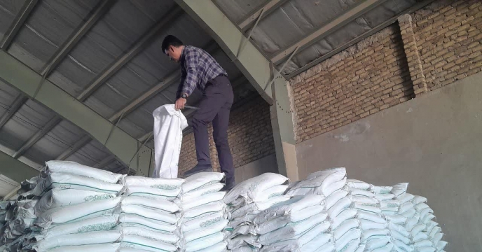 نمونه بردای مجدد از کود سولفات پتاسیم پودری تولید داخلی . انبارهای استان مرکزی