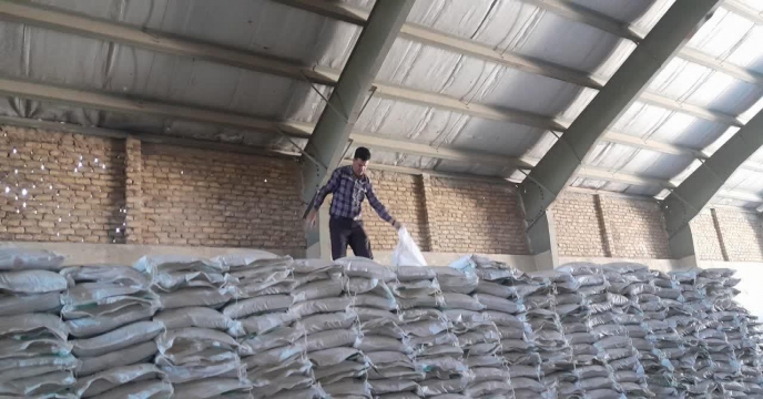 نمونه بردای مجدد از کود سولفات پتاسیم پودری تولید داخلی . انبارهای استان مرکزی