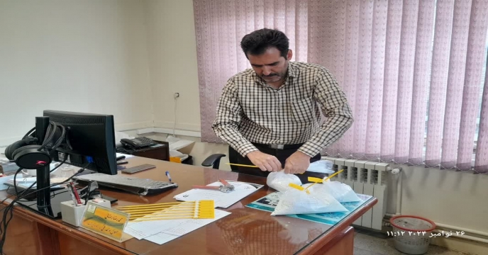 ارسال نمونه های پلمپ شده کودهای کشاورزی استان مرکزی به مرکز تحقیقات کاربردی نهاده های کشاورزی کرج