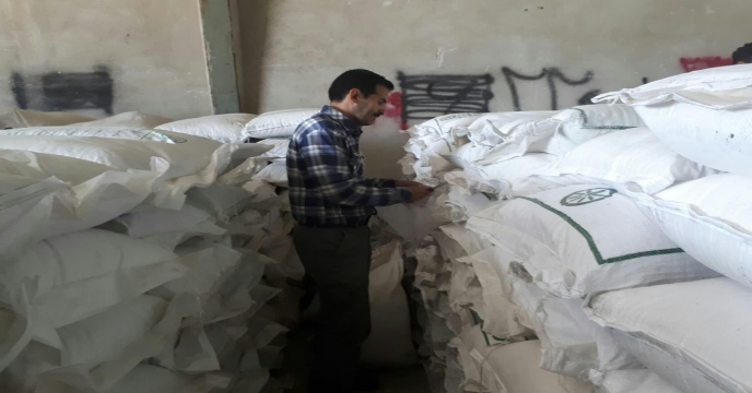 عملیات نمونه برداری از ضایعات حاصله از بوجاری (گندم وجو) جهت تعیین قیمت مزایده فروش استان مرکزی دیماه سال 98