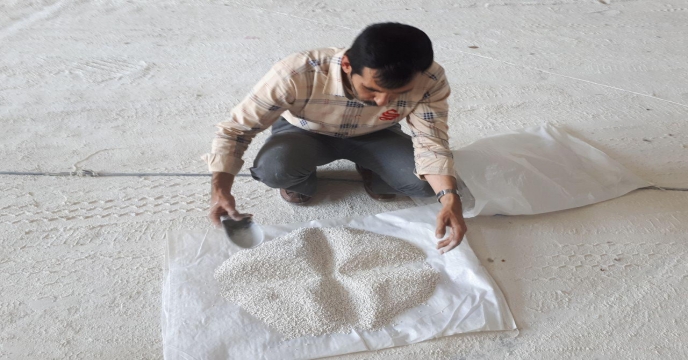 نمونه برداری از کودهای فله و کیسه ارسالی از مبادی به انبارهای کارگزاران کود و انبارهای سازمانی استان مرکزی از ابتدای سال 1398 تا کنون .