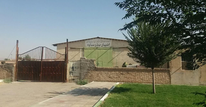 توزیع کود کشاورزی اوره در شهرستان ساوه و زرندیه استان مرکزی 